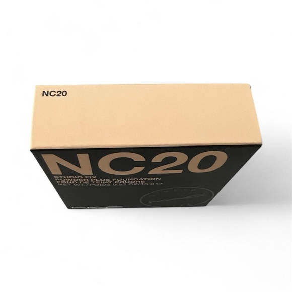 MAC Cosmetics Studio Fix Powder Plus Foundation NC20 Old Formula - Picture 2 of 6